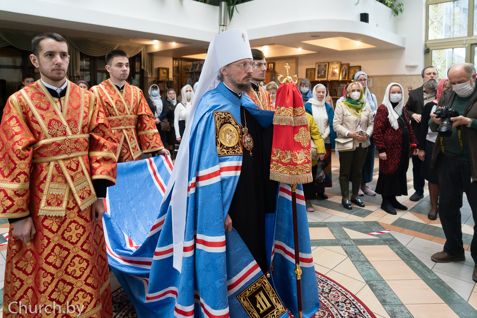 Митрополит Вениамин совершил Литургию в храме праведного Иова  Многострадального при социально-реабилитационном комплексе «Дом Милосердия»  Всехсвятского прихода города Минска | Фоторепортажи | Новости | Официальный  портал Белорусской Православной Церкви